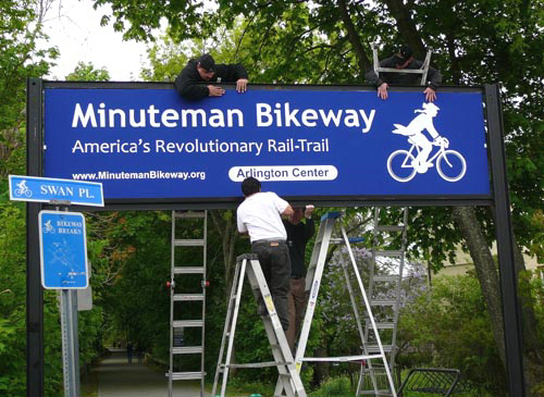 Installation of Bikeway banners